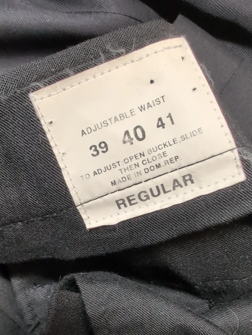 Giorgio Bissoni Black Men's Tuxedo ( 44R x 40x 29)
